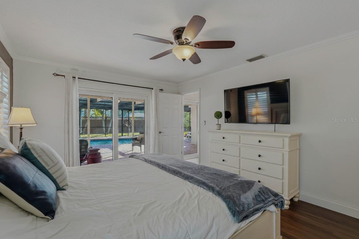 10099 LINDEN PLACE DR, SEMINOLE, FL, 33776