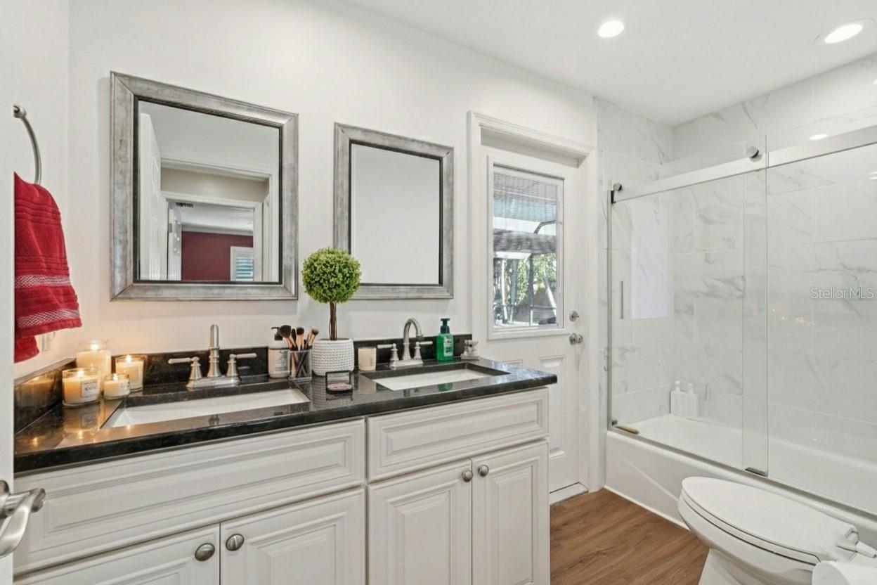 10099 LINDEN PLACE DR, SEMINOLE, FL, 33776