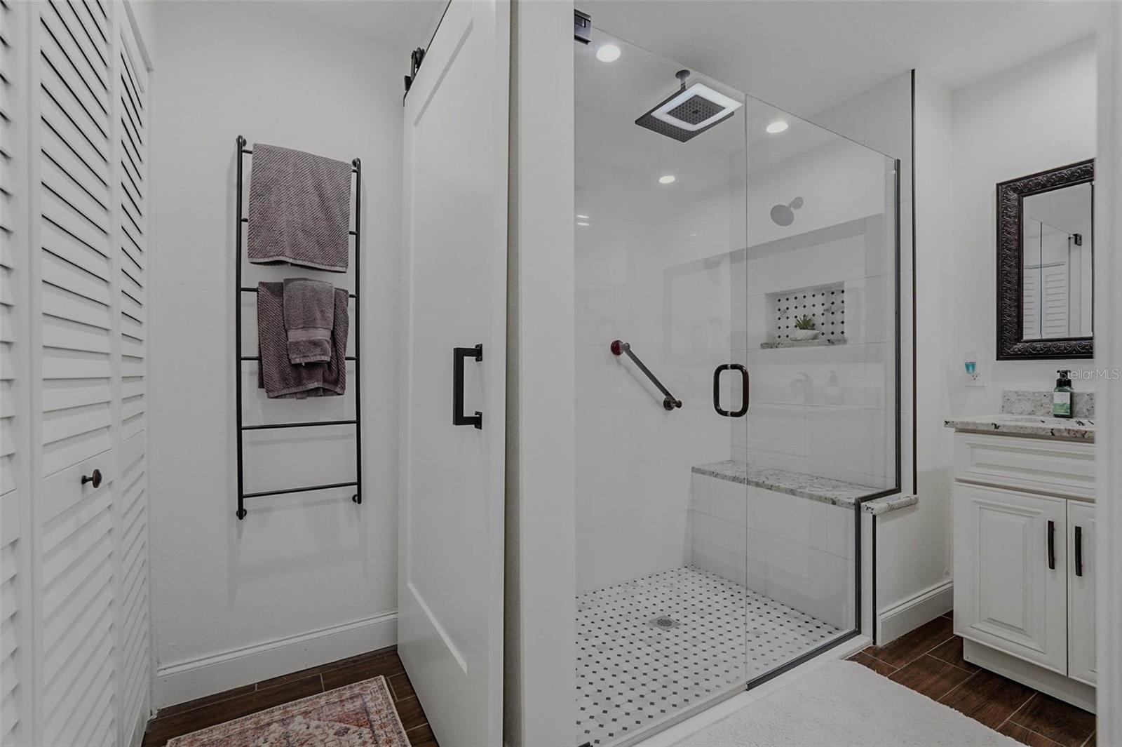 10099 LINDEN PLACE DR, SEMINOLE, FL, 33776