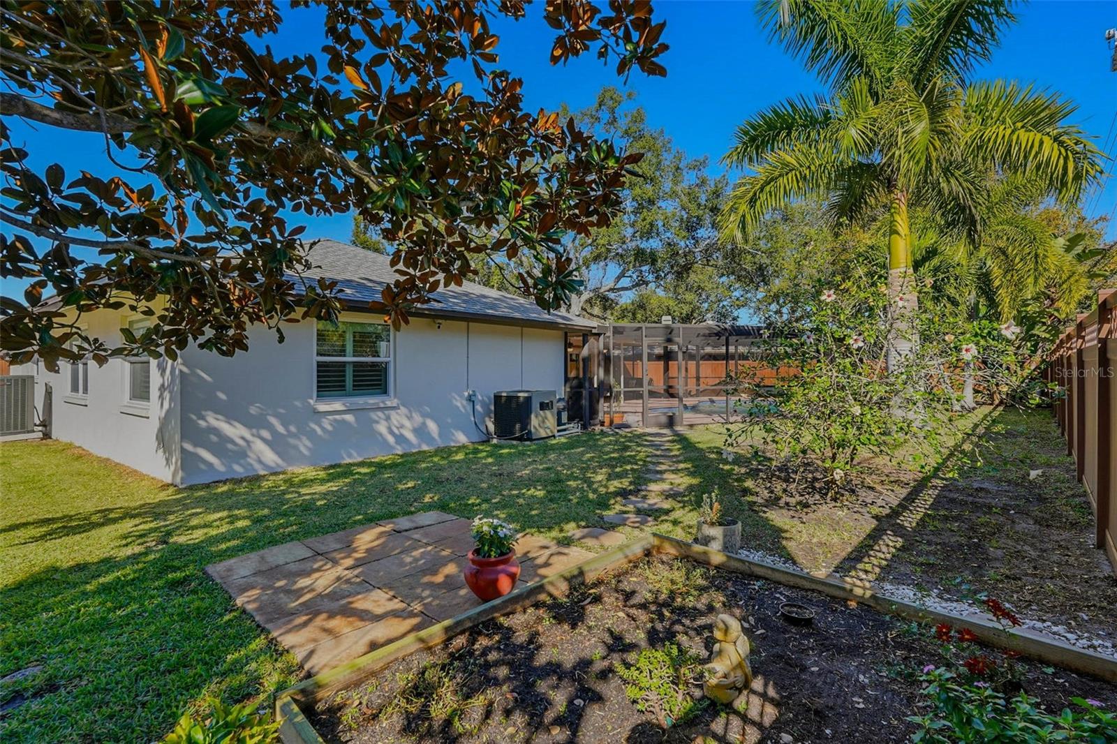 10099 LINDEN PLACE DR, SEMINOLE, FL, 33776