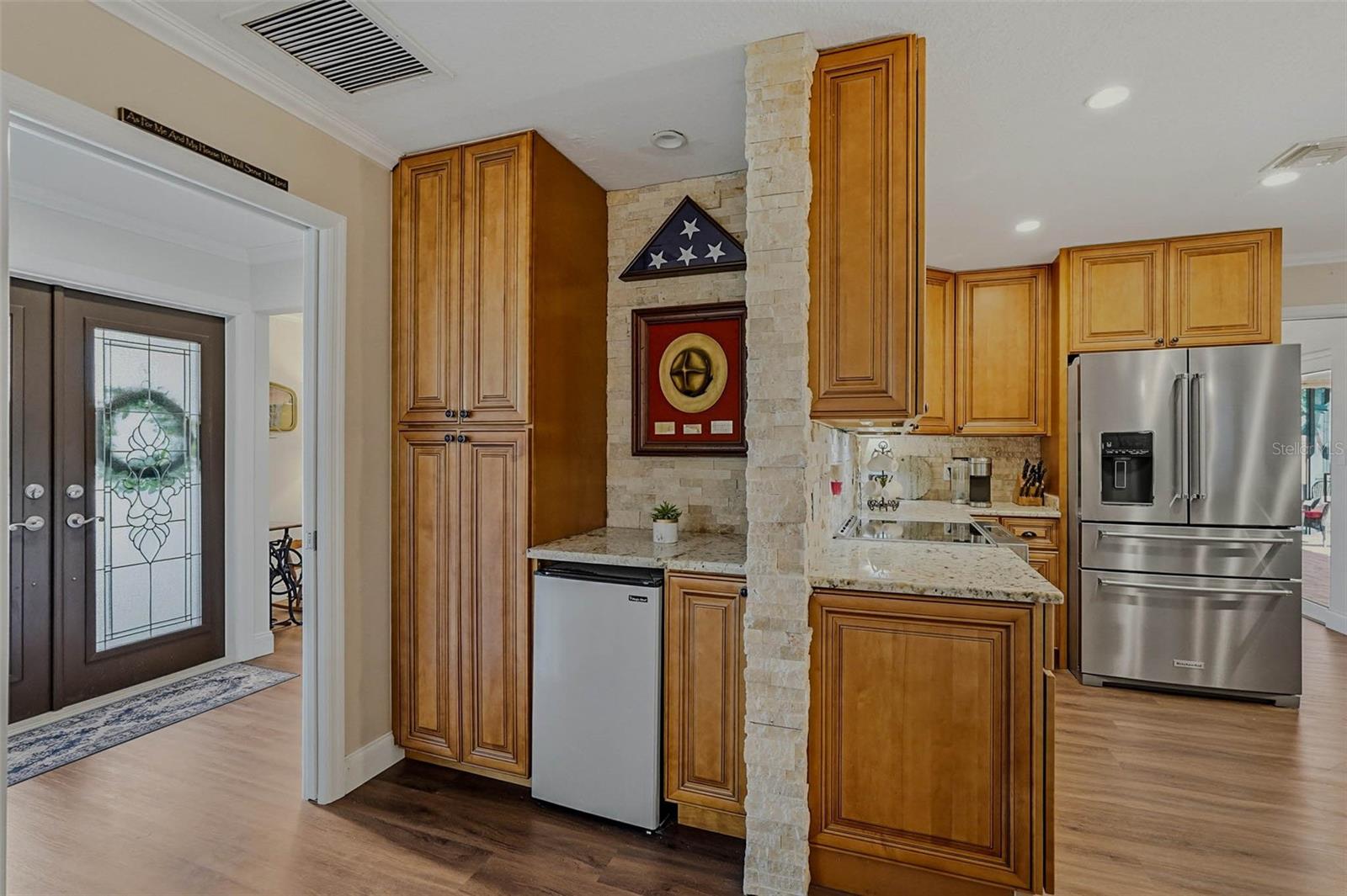 10099 LINDEN PLACE DR, SEMINOLE, FL, 33776