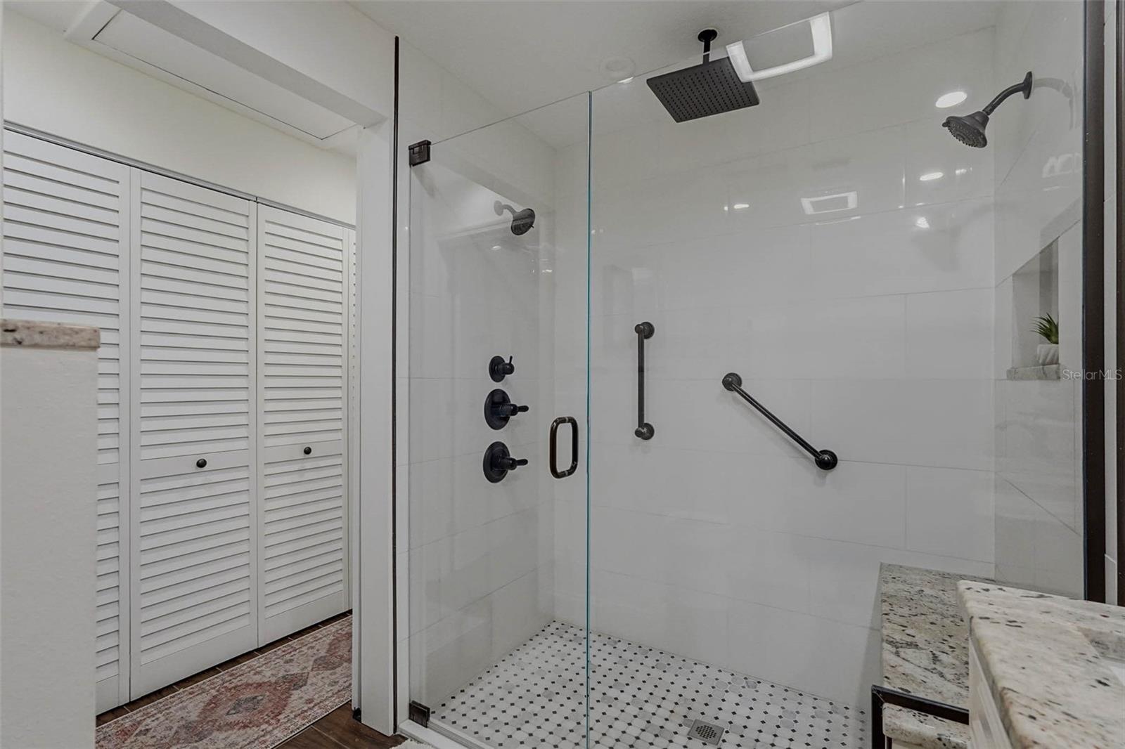 10099 LINDEN PLACE DR, SEMINOLE, FL, 33776