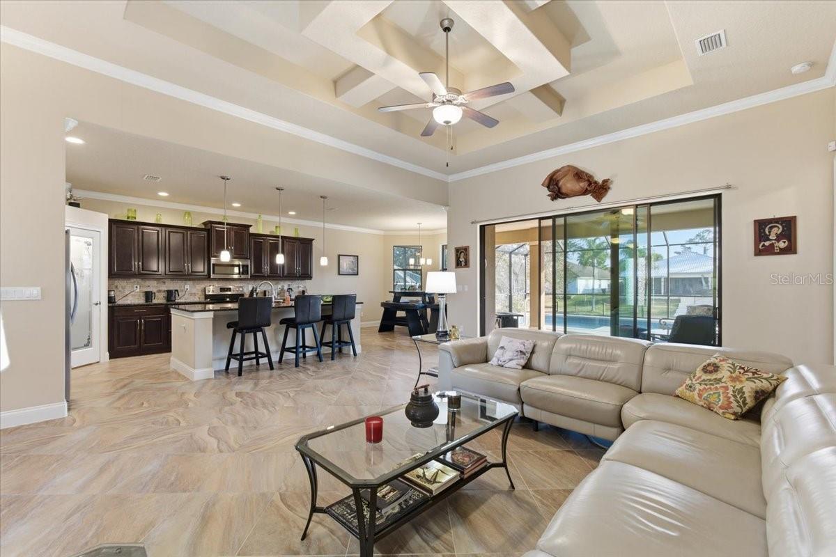 8 COCHRAN LN, PALM COAST, FL, 32137