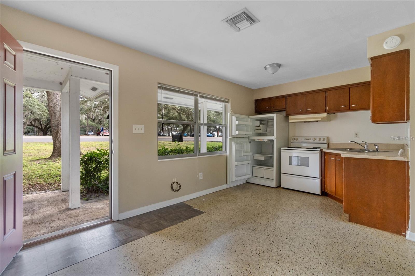 1925 S LAKEMONT AVE, WINTER PARK, FL, 32792