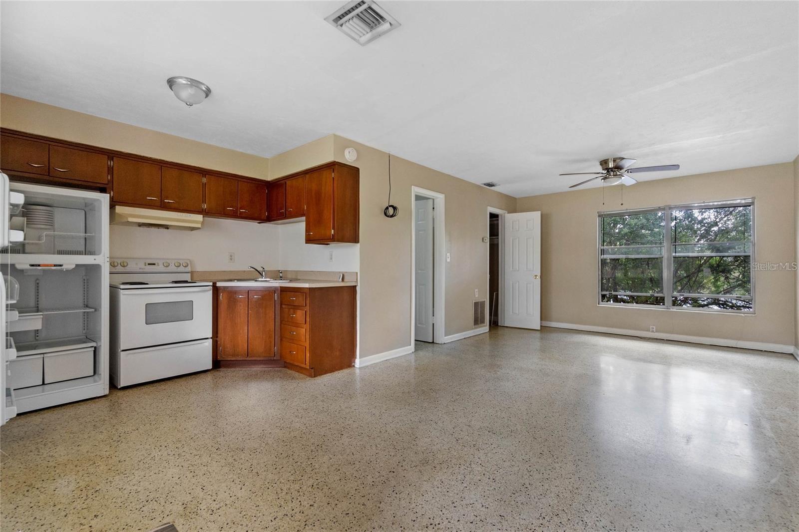 1925 S LAKEMONT AVE, WINTER PARK, FL, 32792