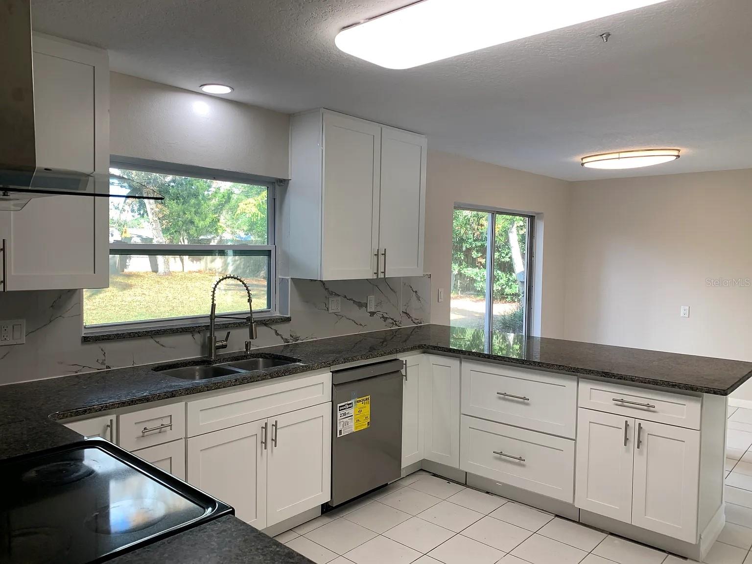 305 W SWEETWATER CREEK DR, LONGWOOD, FL, 32779