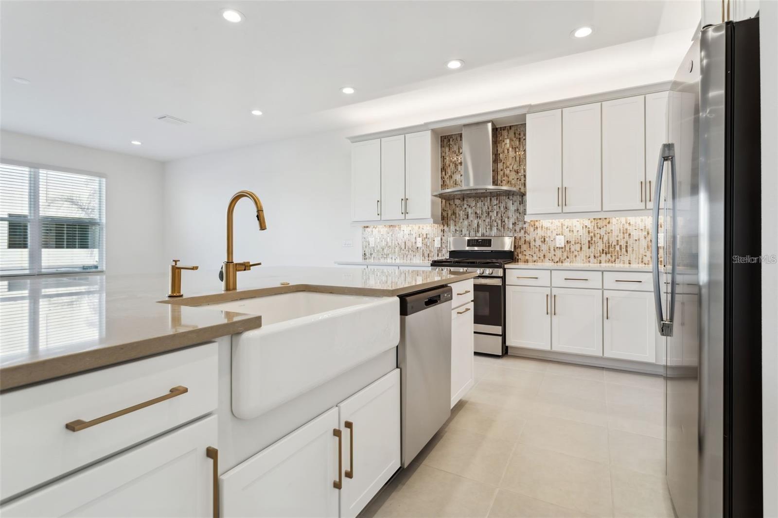 3442 GREAT BANYAN WAY, WESLEY CHAPEL, FL, 33543