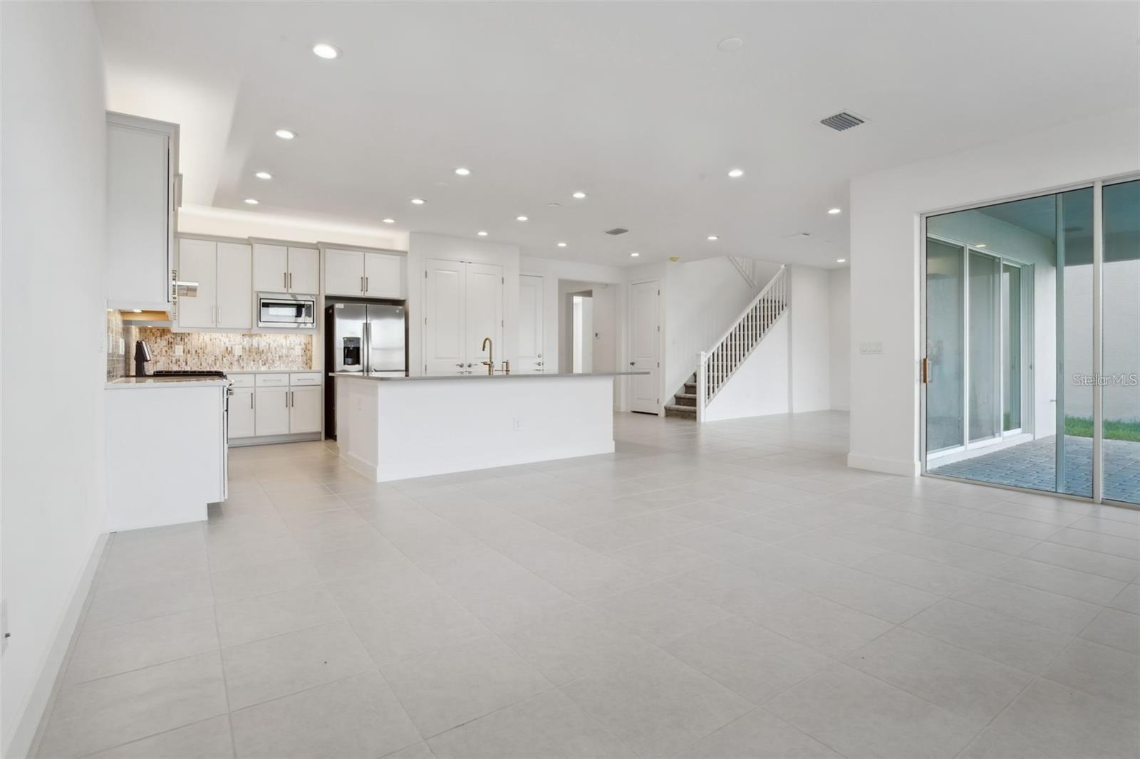 3442 GREAT BANYAN WAY, WESLEY CHAPEL, FL, 33543