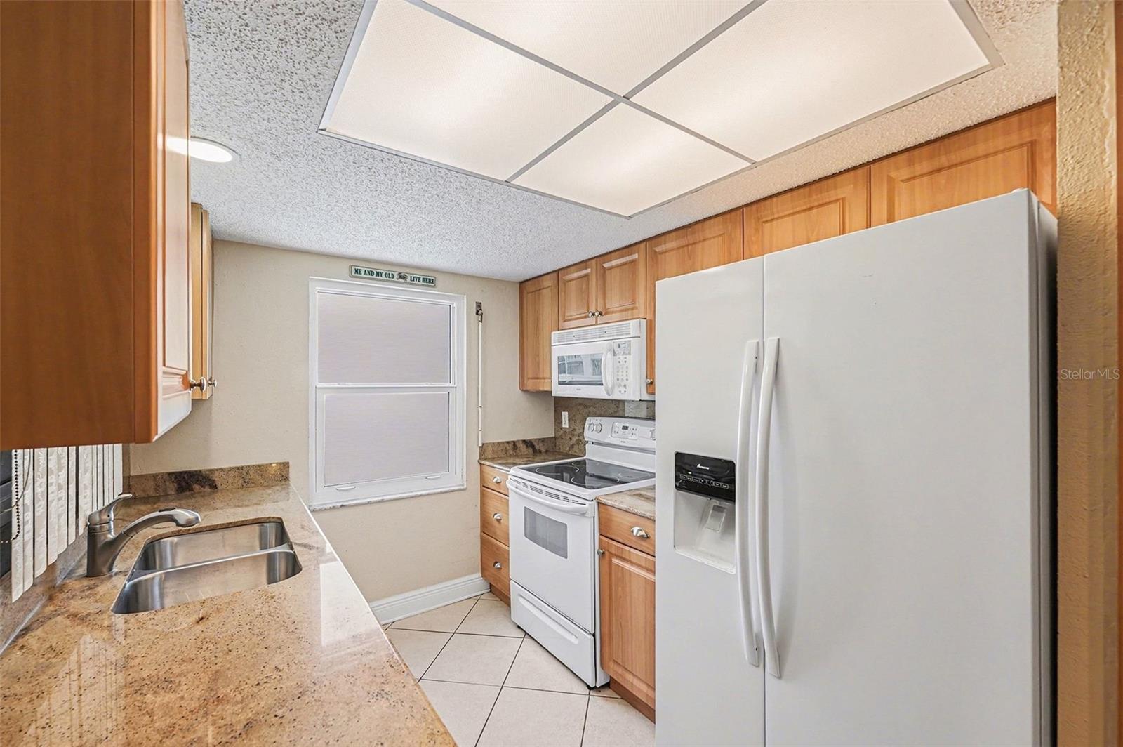 19500 GULF BLVD #102, INDIAN SHORES, FL, 33785