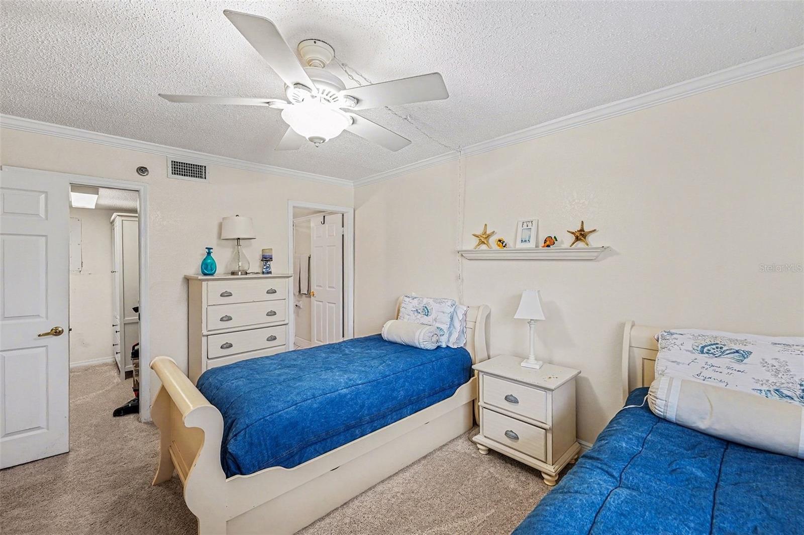 19500 GULF BLVD #102, INDIAN SHORES, FL, 33785