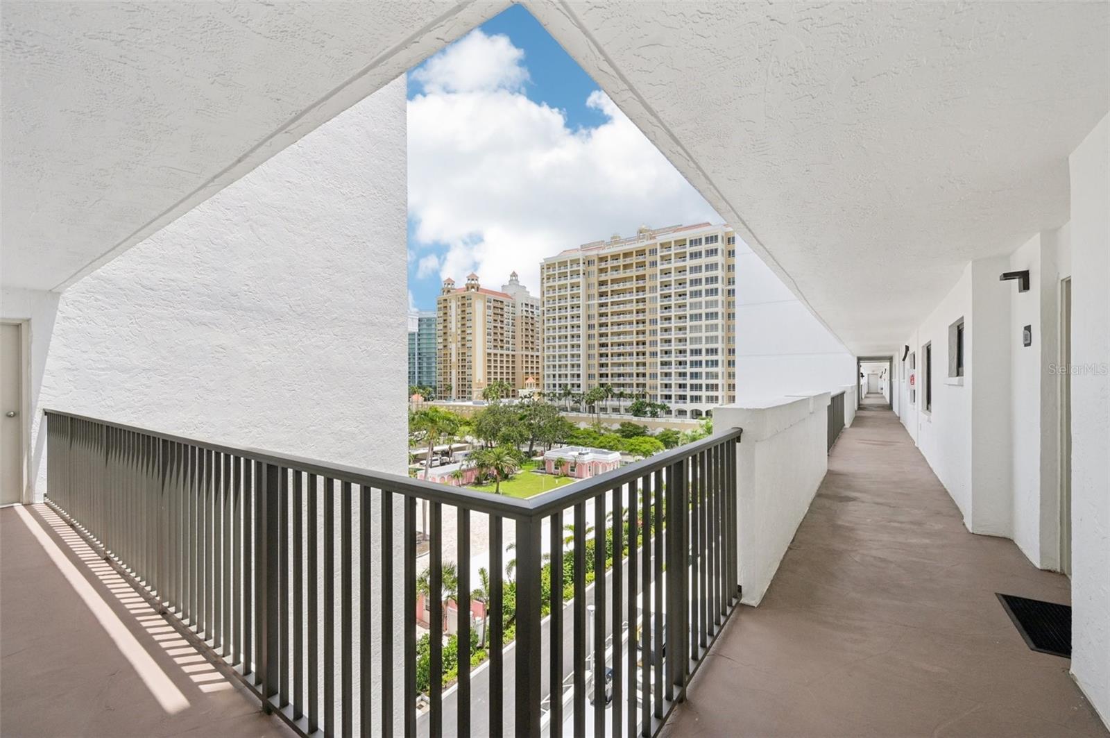 11 SUNSET DR #502, SARASOTA, FL, 34236