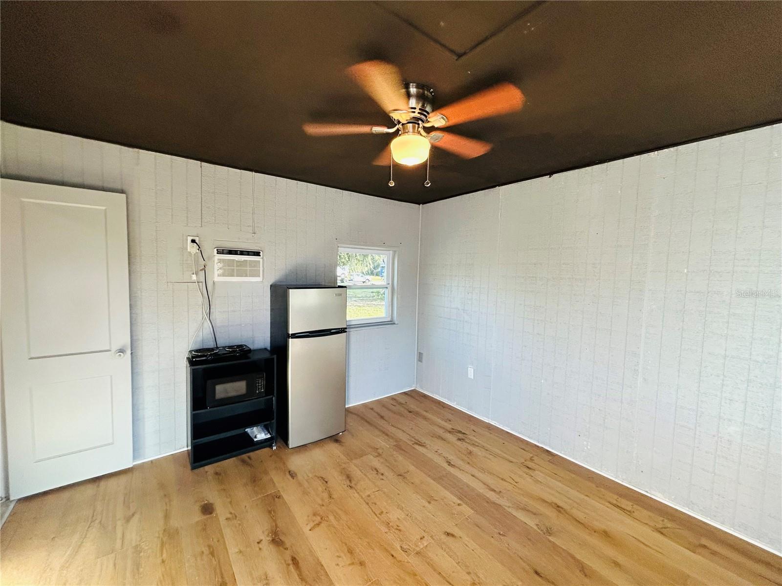 8010 SE US HIGHWAY 301, HAWTHORNE, FL, 32640