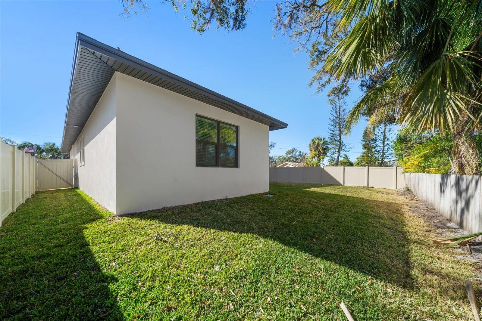 14733 SUNSET DR, LARGO, FL, 33774