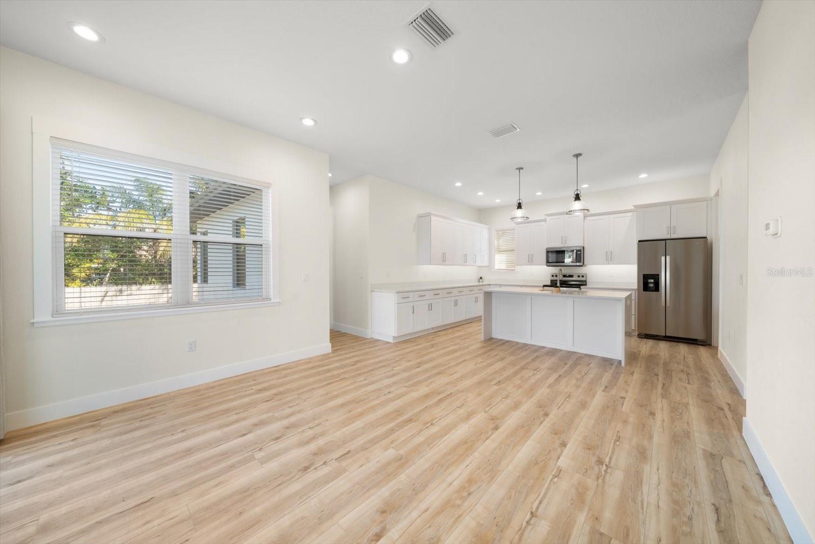 14733 SUNSET DR, LARGO, FL, 33774