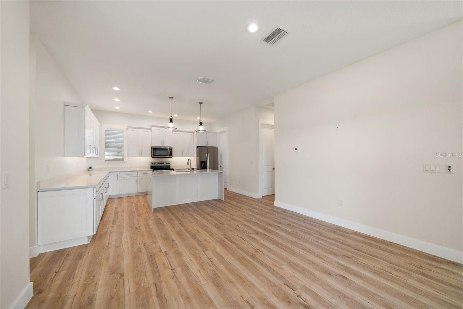 14733 SUNSET DR, LARGO, FL, 33774