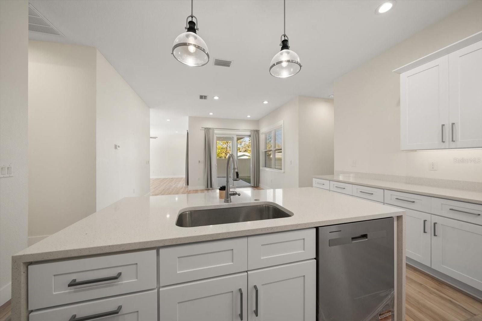 14733 SUNSET DR, LARGO, FL, 33774