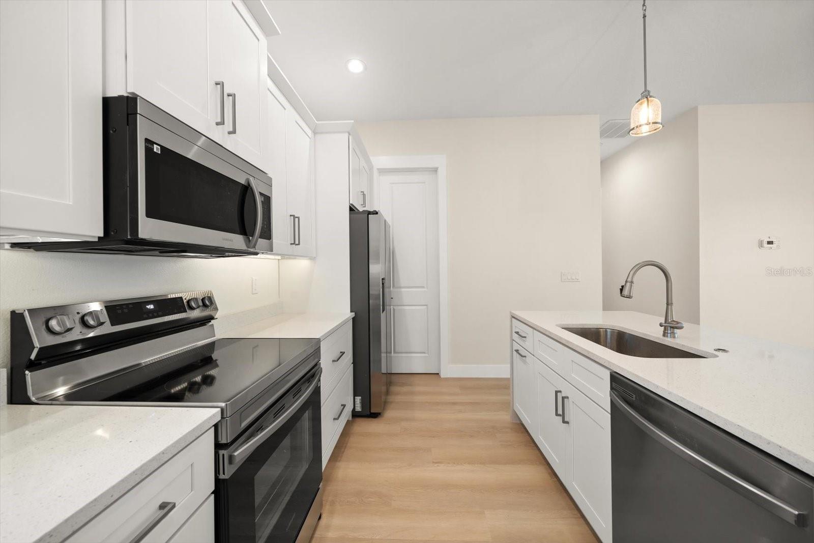 14723 SUNSET DR, LARGO, FL, 33774