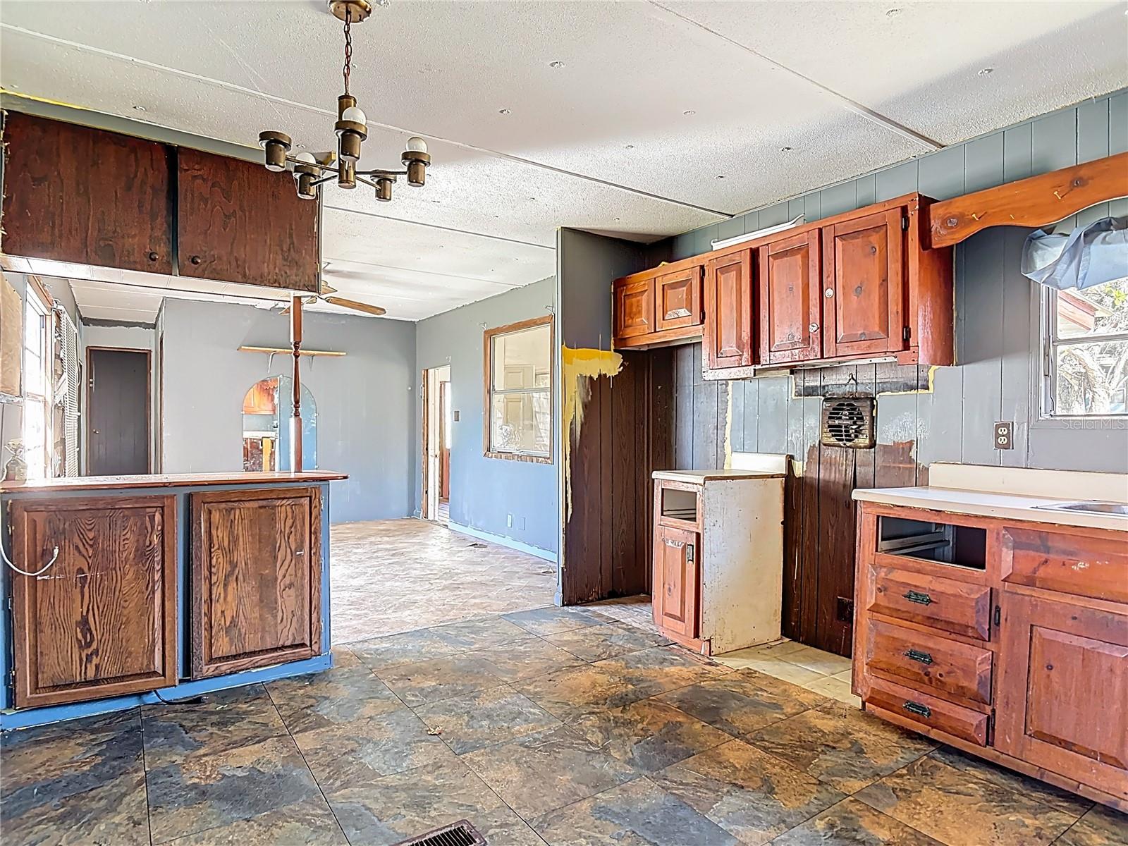 13005 FLORIDA AVE, ASTATULA, FL, 34705