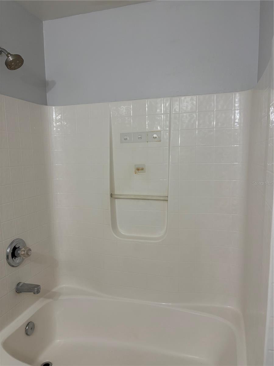 673 ELDRON AVE, DELTONA, FL, 32738