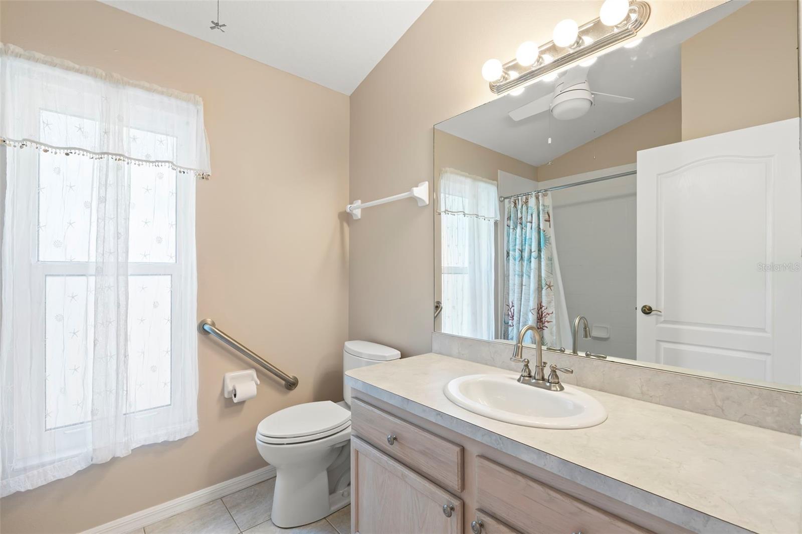 738 N LAKE BLVD, TARPON SPRINGS, FL, 34689