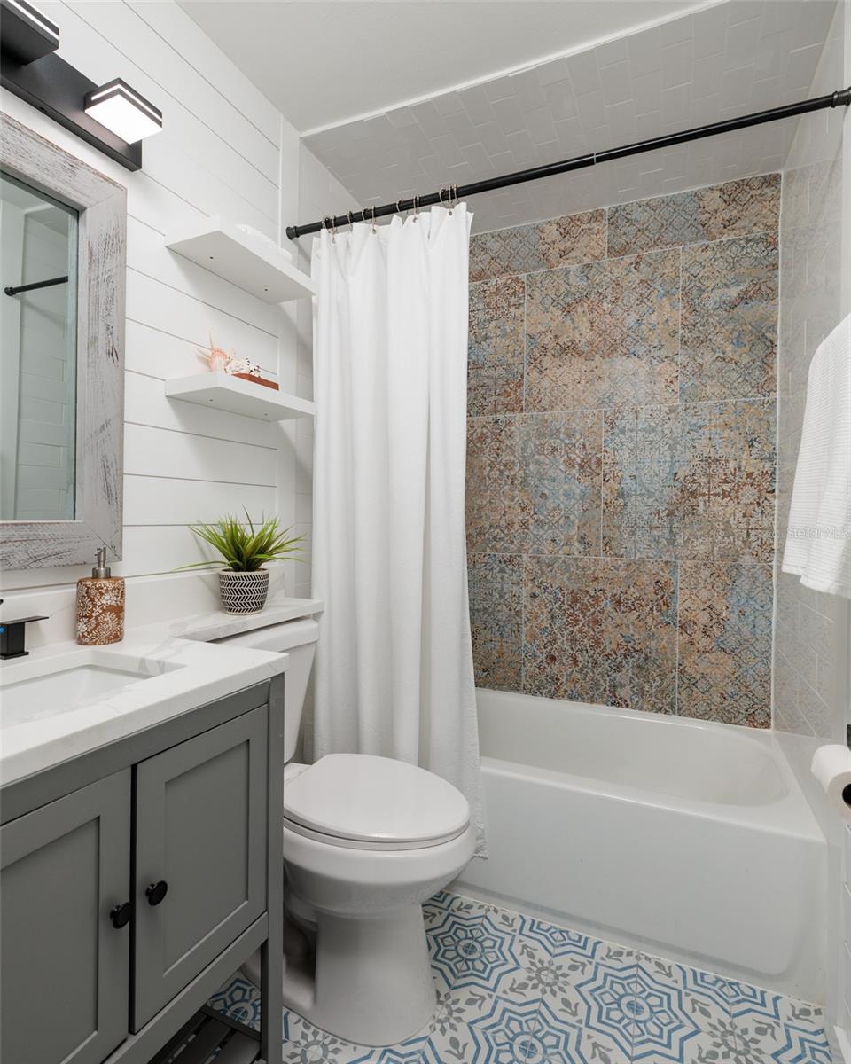 7500 15TH ST N, ST PETERSBURG, FL, 33702