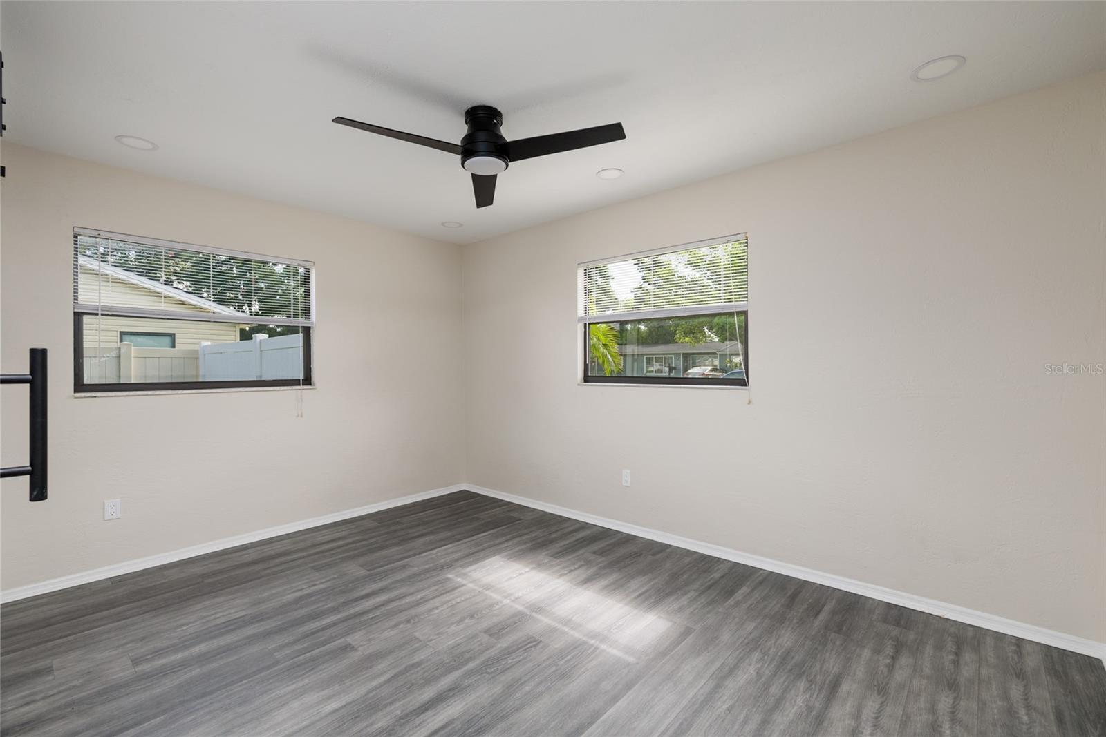 7500 15TH ST N, ST PETERSBURG, FL, 33702