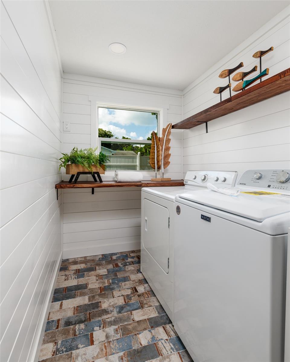 7500 15TH ST N, ST PETERSBURG, FL, 33702