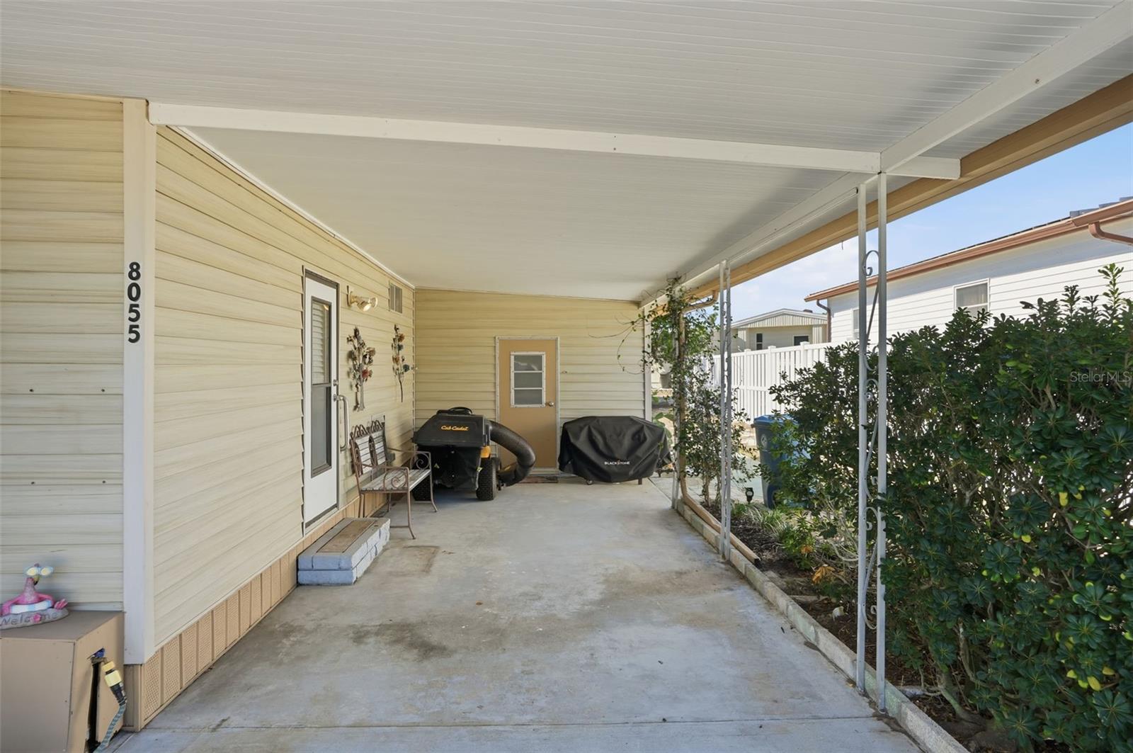 8055 COUNTRY CLUB DR, BROOKSVILLE, FL, 34613