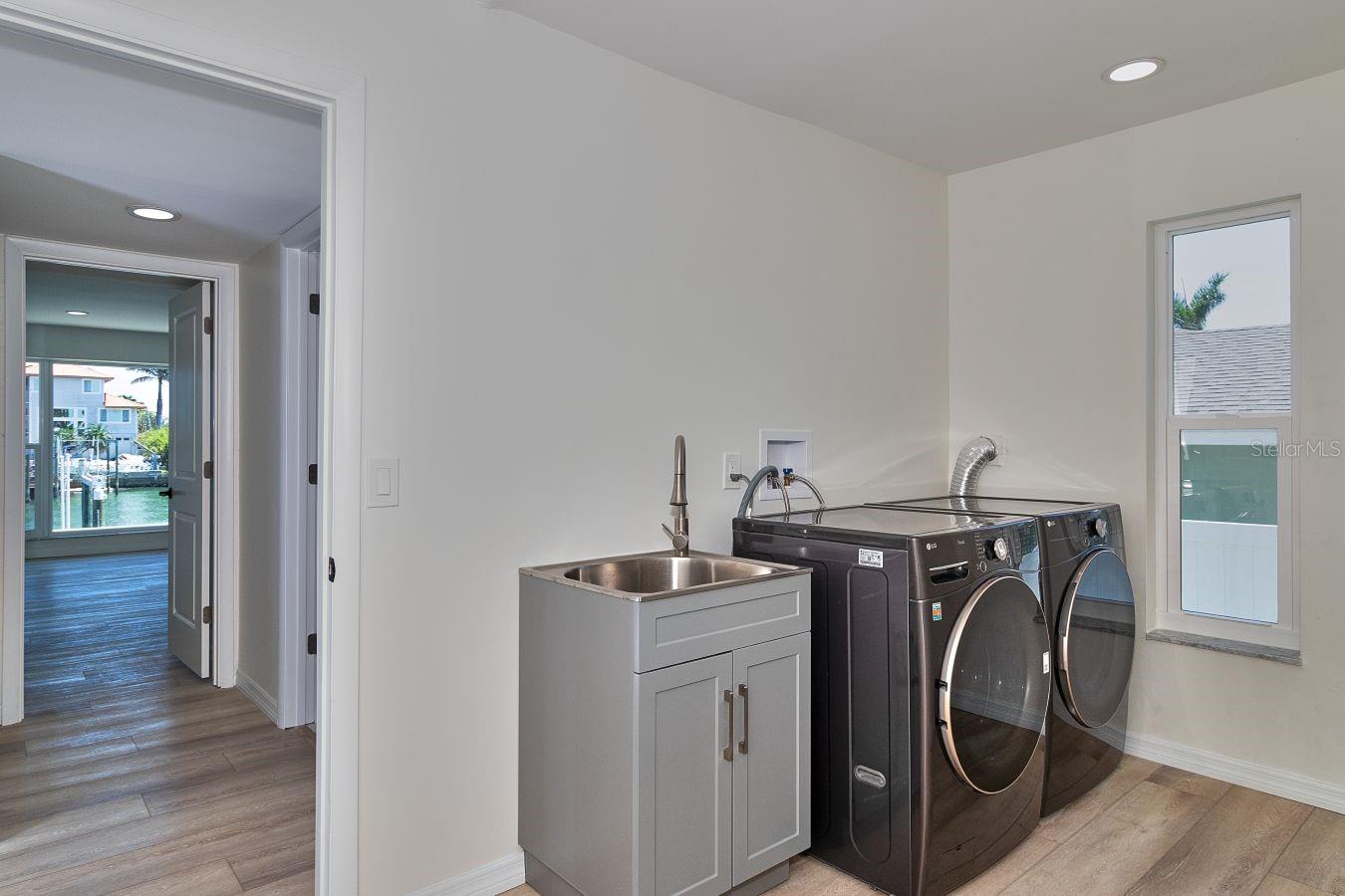 451 PALM IS NE, CLEARWATER BEACH, FL, 33767