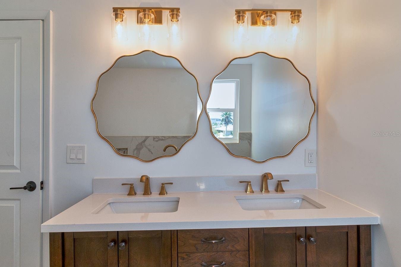 451 PALM IS NE, CLEARWATER BEACH, FL, 33767