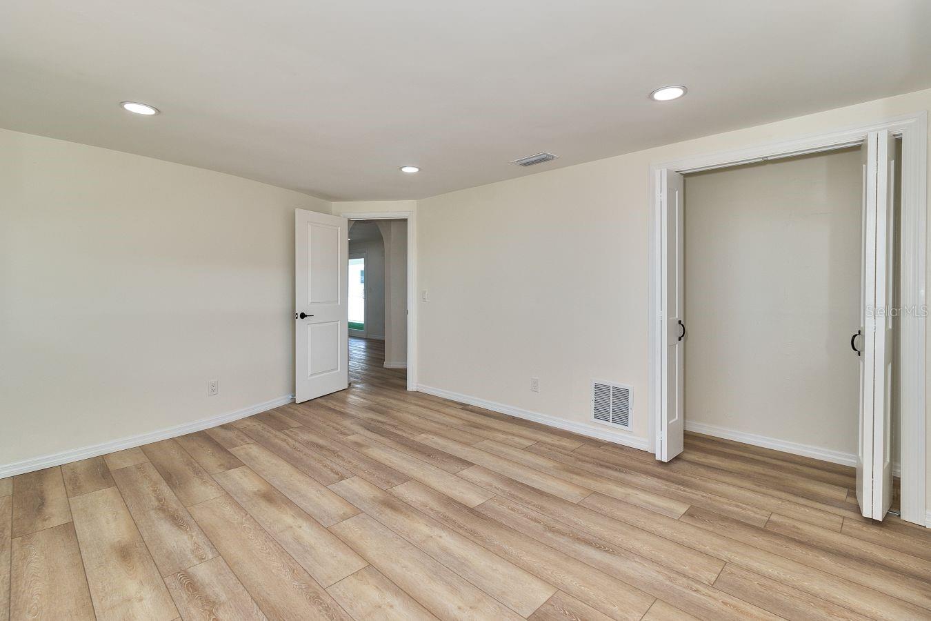 451 PALM IS NE, CLEARWATER BEACH, FL, 33767