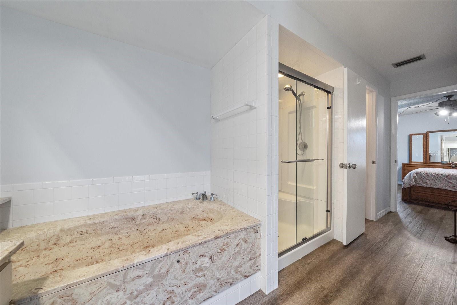 3601 EGERTON CIR, SARASOTA, FL, 34233