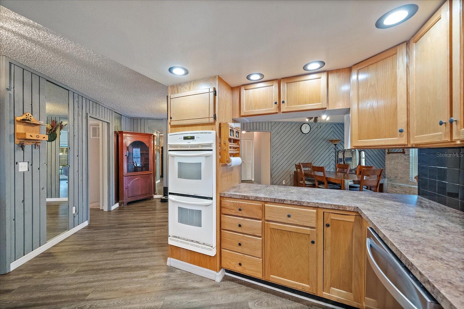 3601 EGERTON CIR, SARASOTA, FL, 34233