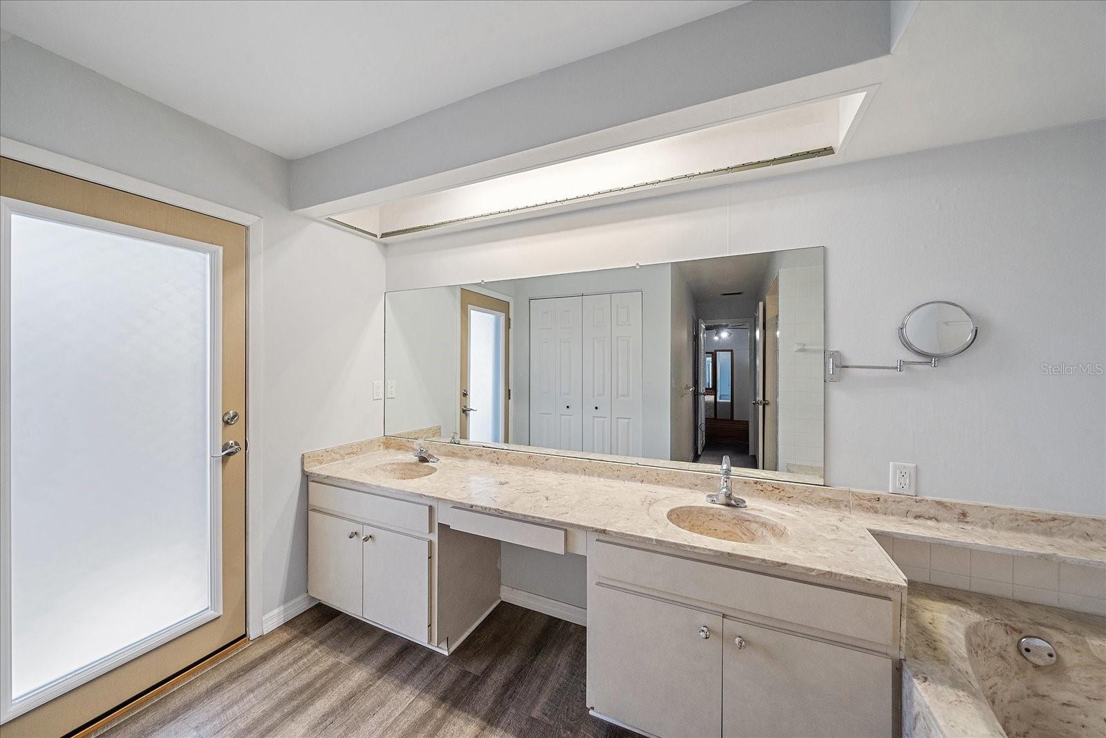 3601 EGERTON CIR, SARASOTA, FL, 34233