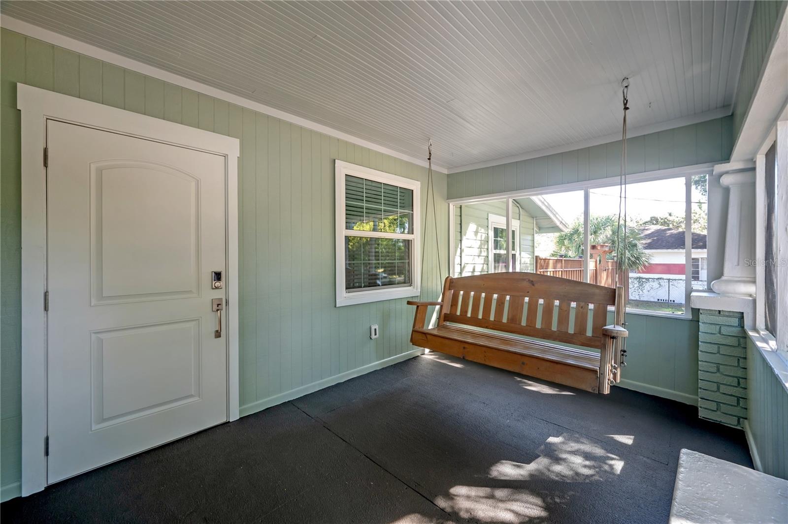 1404 E CAYUGA ST, TAMPA, FL, 33603