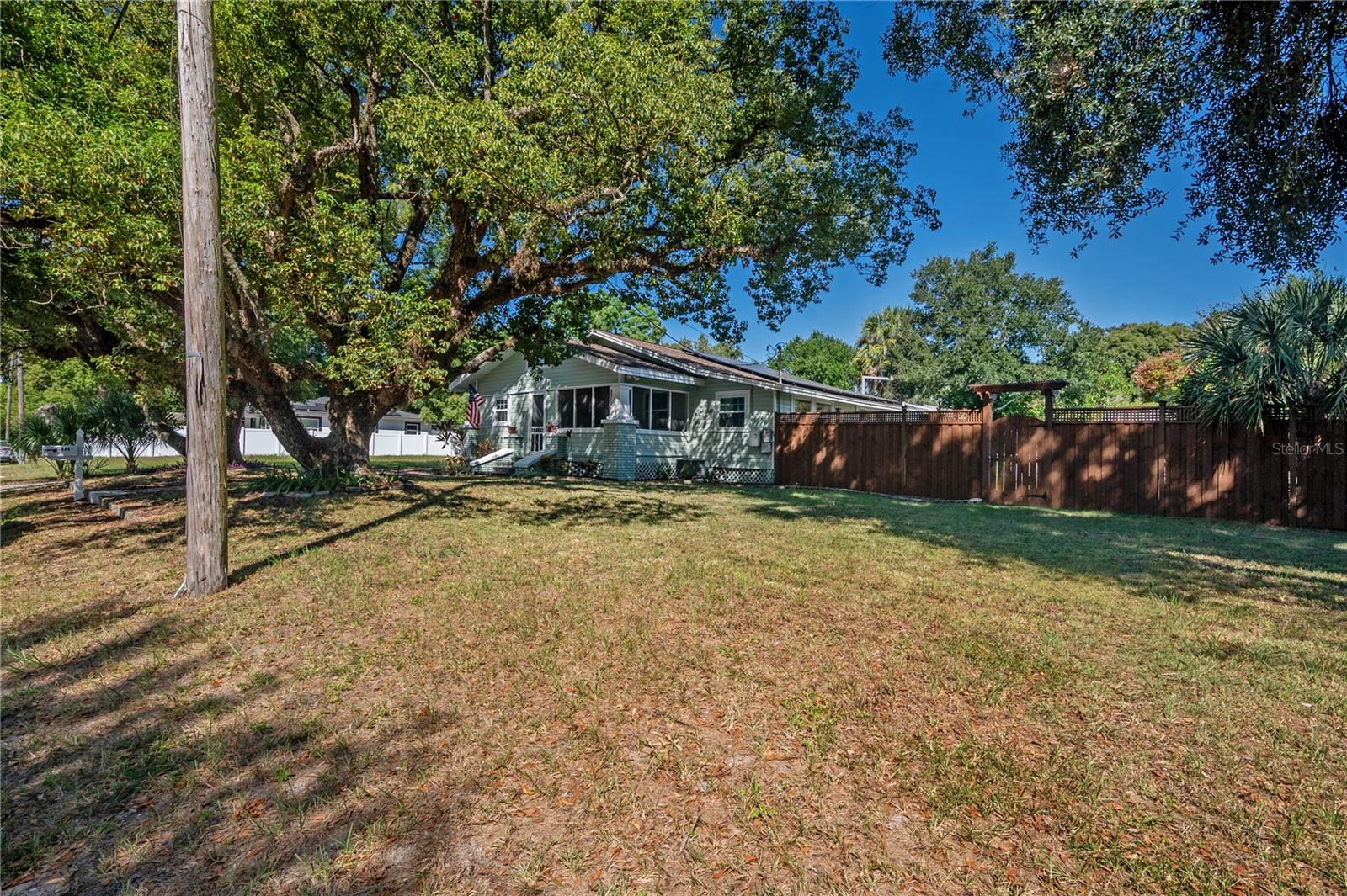 1404 E CAYUGA ST, TAMPA, FL, 33603