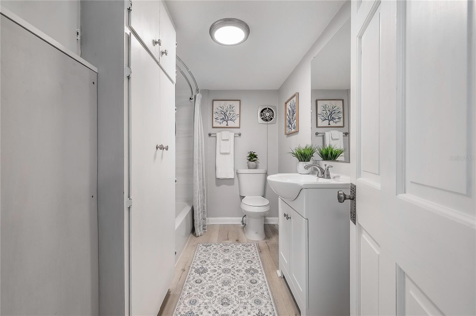 1404 E CAYUGA ST, TAMPA, FL, 33603