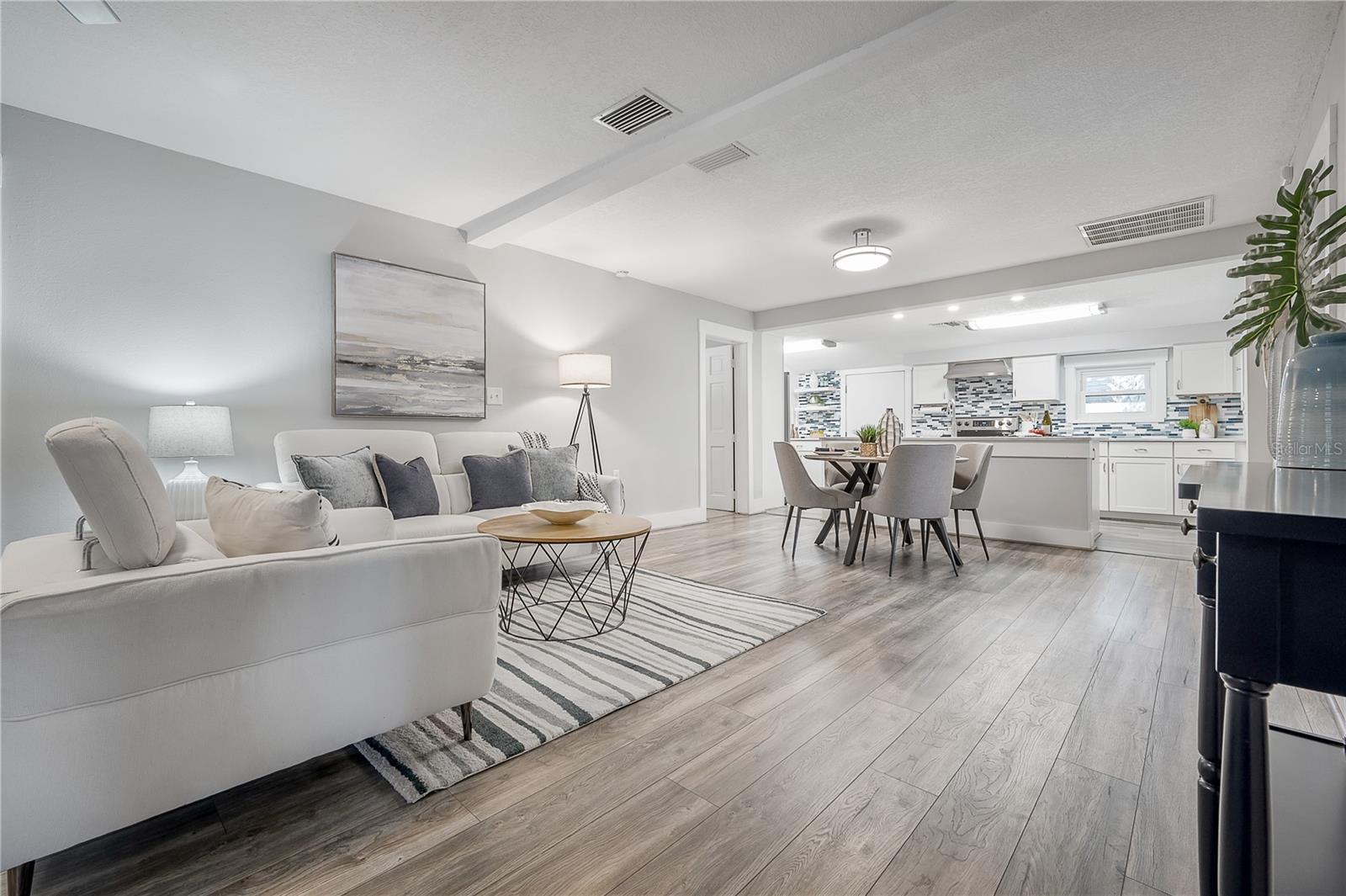 1404 E CAYUGA ST, TAMPA, FL, 33603