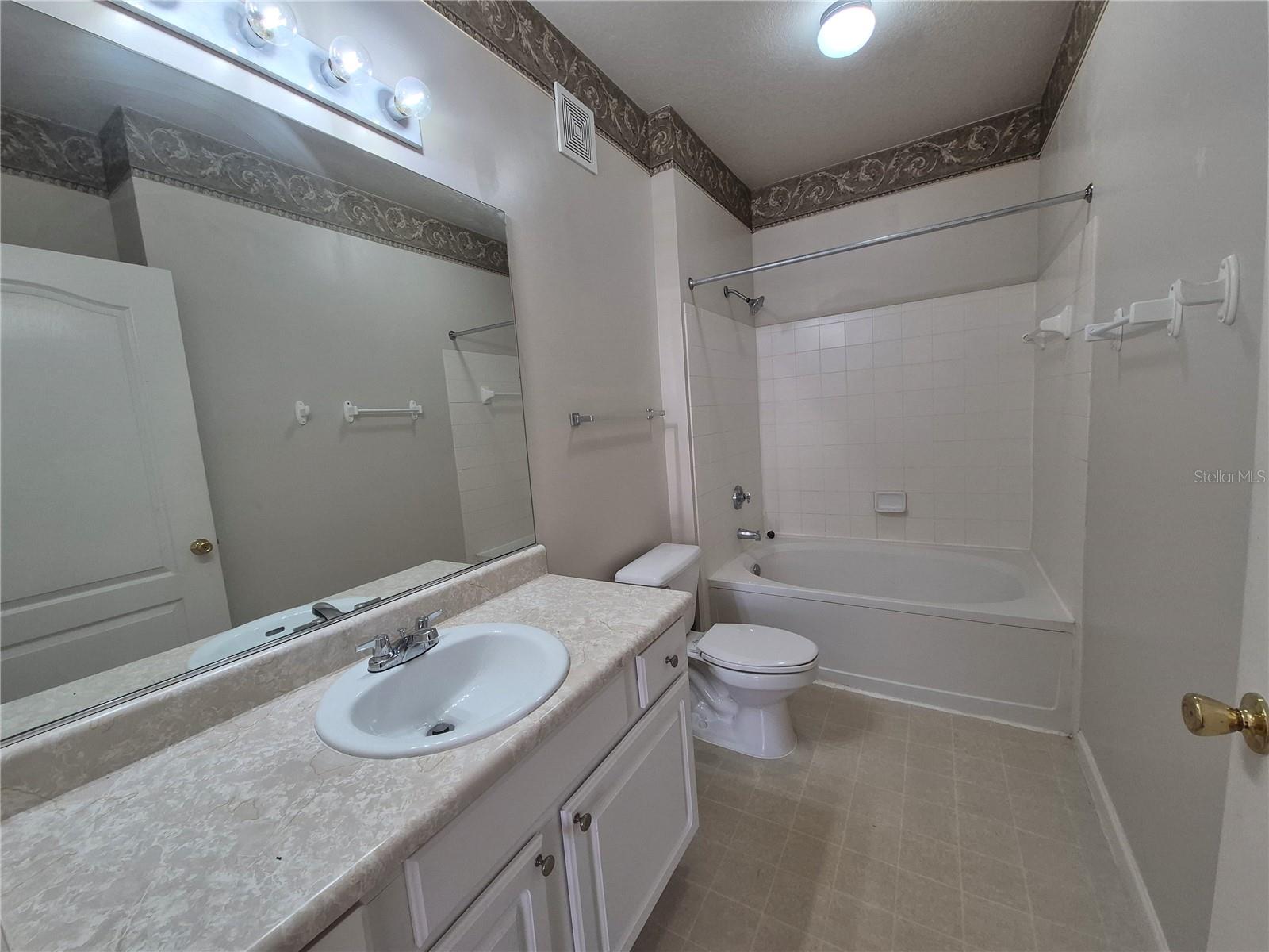 18104 VILLA CREEK DR, TAMPA, FL, 33647