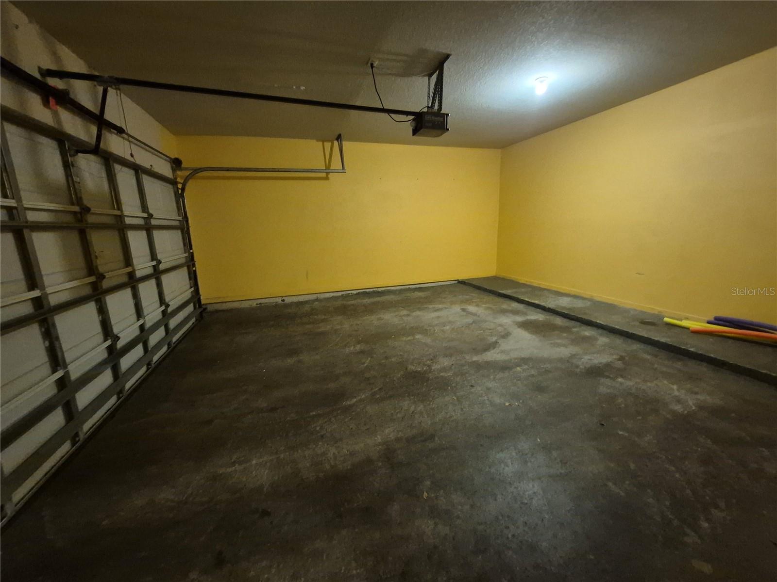 18104 VILLA CREEK DR, TAMPA, FL, 33647