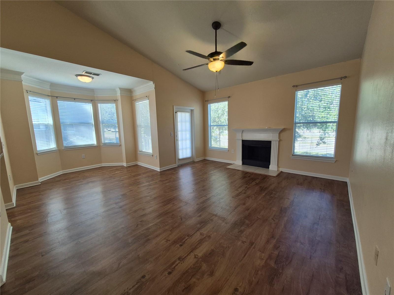 18104 VILLA CREEK DR, TAMPA, FL, 33647