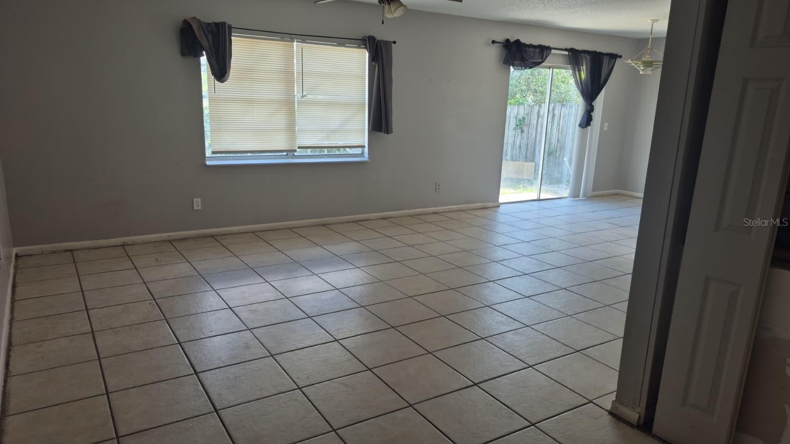 8227 CLERMONT ST, TAMPA, FL, 33637