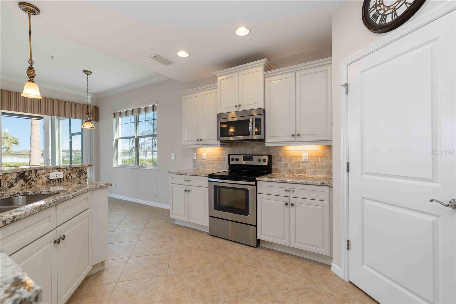 1264 RIVERSCAPE ST #B, BRADENTON, FL, 34208