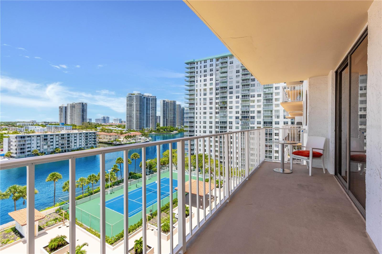 290 174 ST #1006, SUNNY ISLES BEACH, FL, 33160
