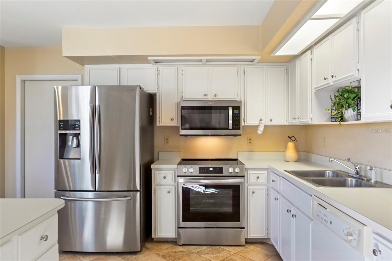 1626 WILLOW RUN, SEBRING, FL, 33872