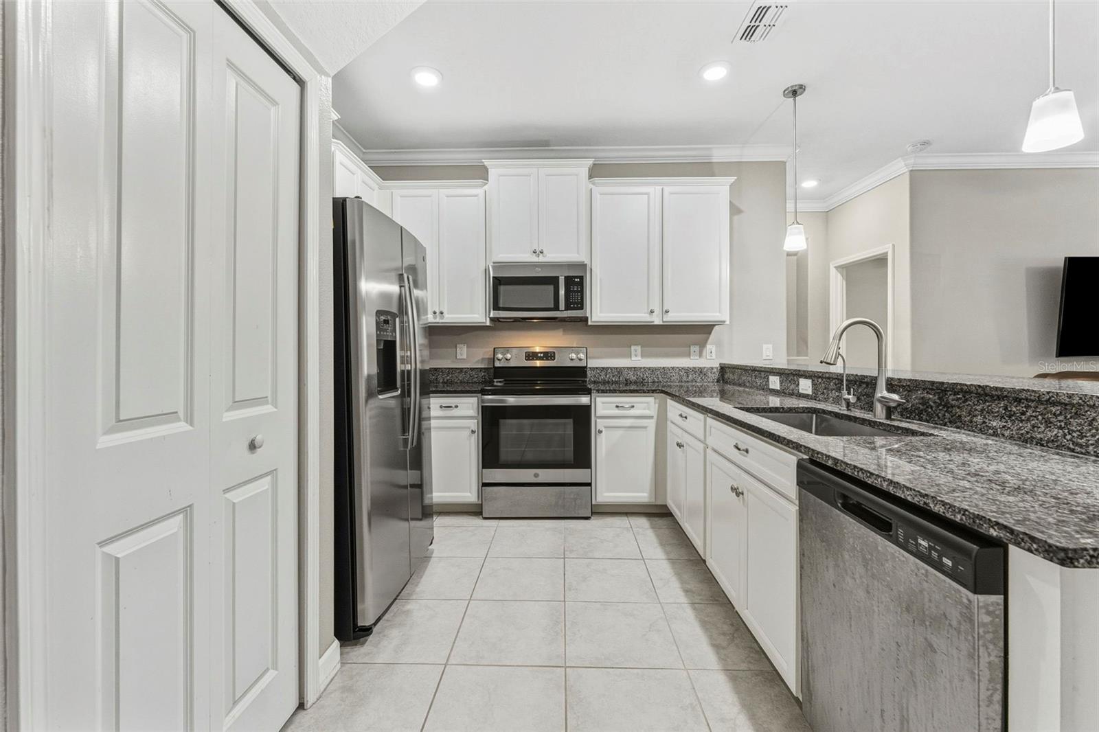 2271 CERULEAN SKY DR, LUTZ, FL, 33558