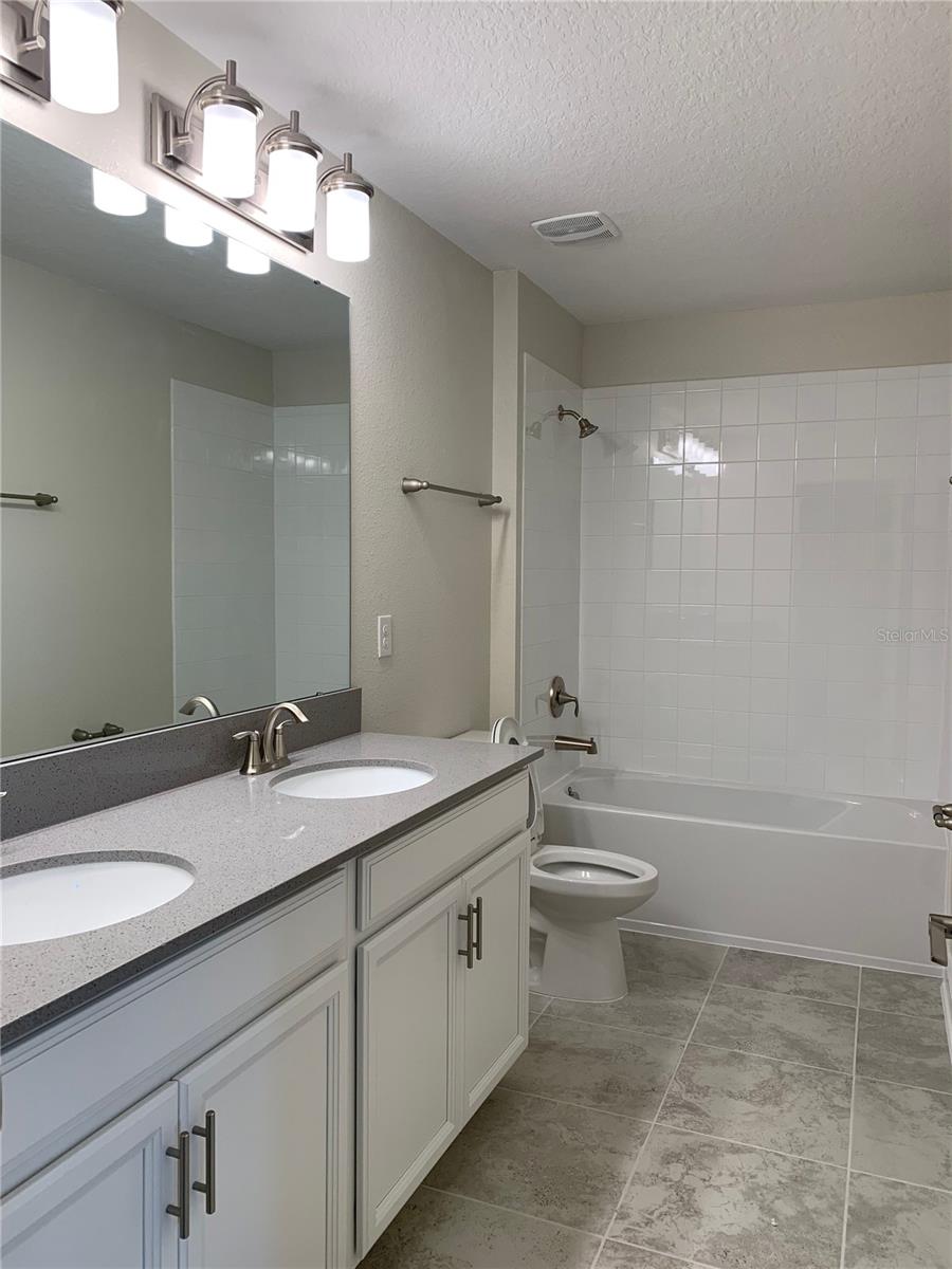 11084 SWEETGUM WOODS DR, ORLANDO, FL, 32832