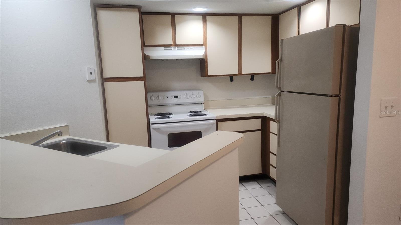 5713 GATLIN AVE #216, ORLANDO, FL, 32822