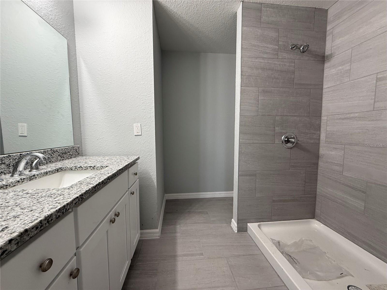 9 MALAUKA CIR, OCKLAWAHA, FL, 32179