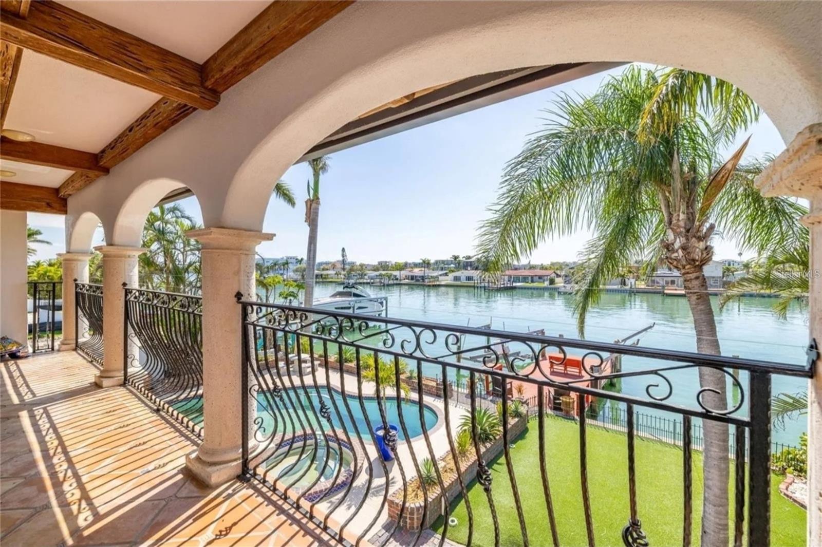 11320 6TH ST E, TREASURE ISLAND, FL, 33706